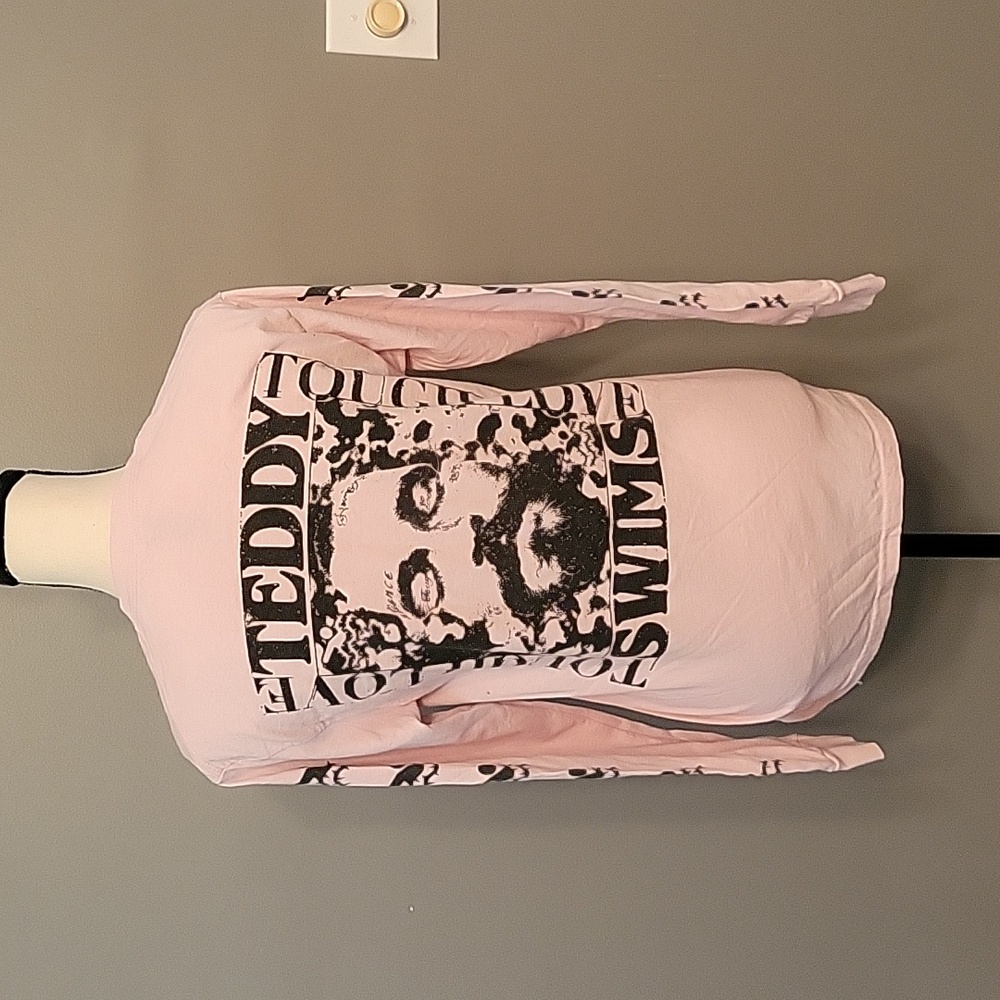 Unisex Small Pink Long Sleeve Teddy Swims Concert T Shirt NWOT - Picture 2 of 7